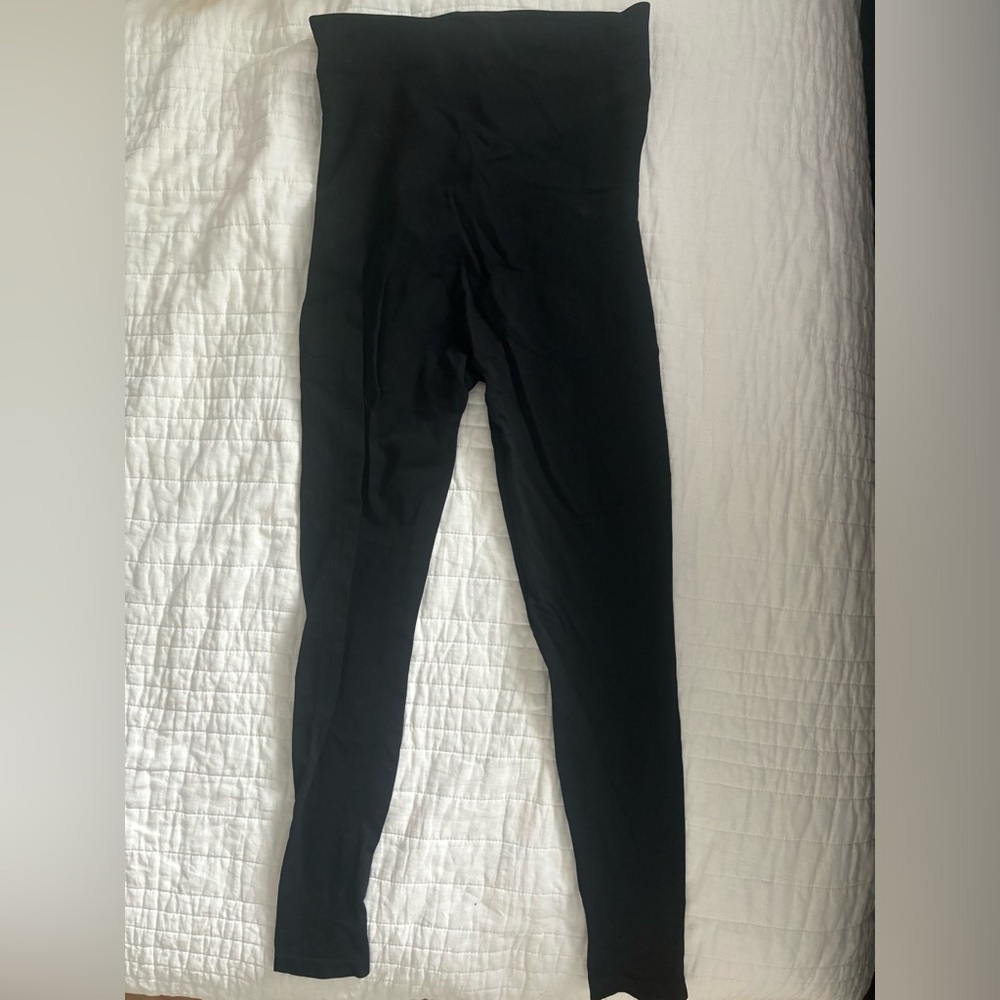 Black BLANQI maternity leggings. EUC-Like new!